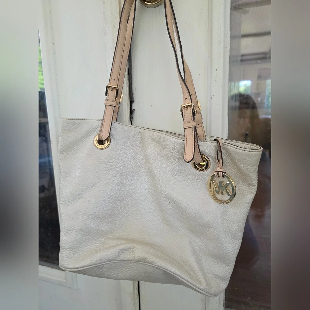 Michael Kors Gray and Cream Tote Bag Set - Picture 10 of 12